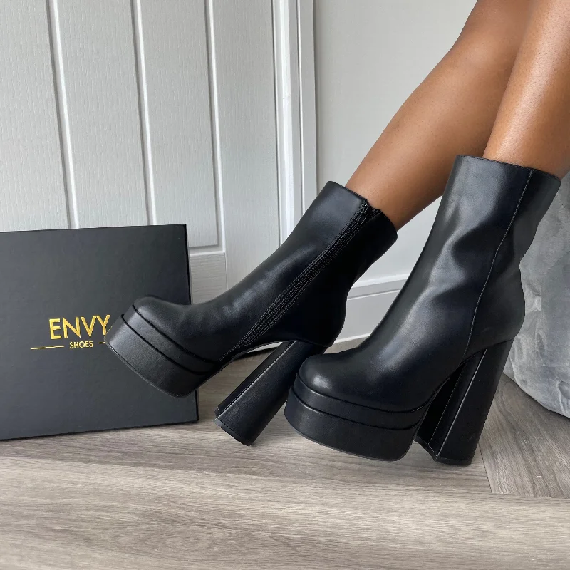 CASEY BLACK PU PLATFORM HEELED BOOTS