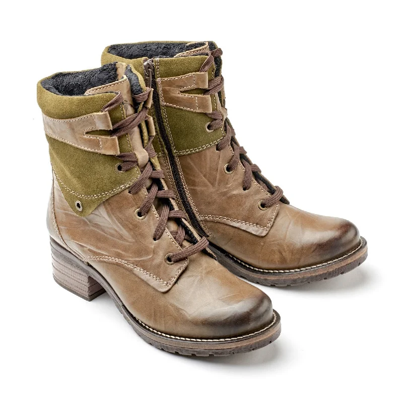 Dromedaris Kara Suede (Women's) - Olive