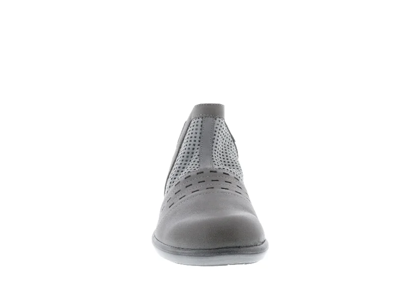 Naot Rivotra (Women's) - Fog Gray Leather