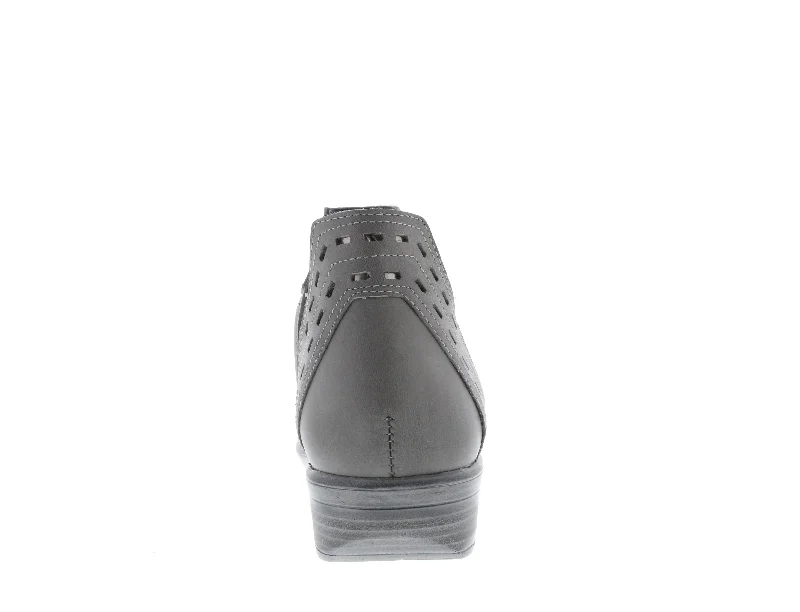 Naot Rivotra (Women's) - Fog Gray Leather