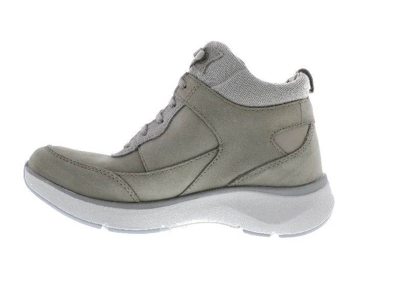 Clarks Wave 2.0 MID (Women's) - Sage Nubuck