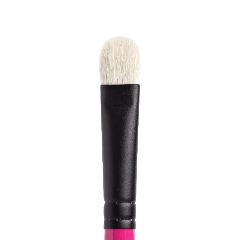 Whats Up Beauty - R106 Flat Shader Eyeshadow Brush