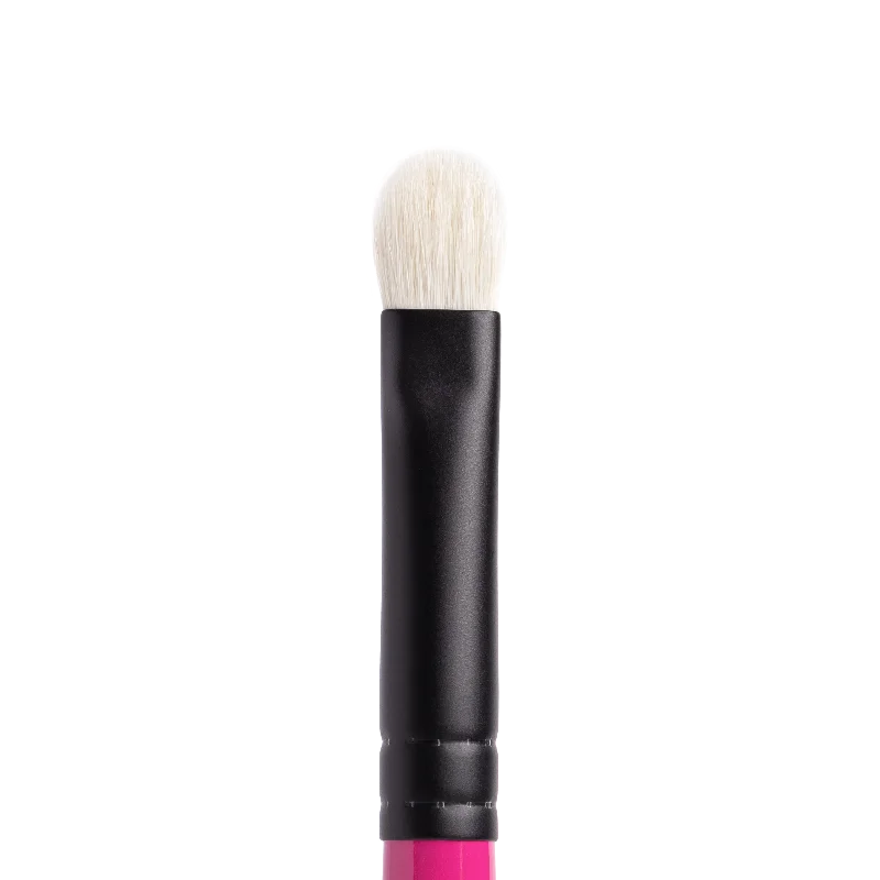 Whats Up Beauty - R110 Flat Shader Eyeshadow Brush